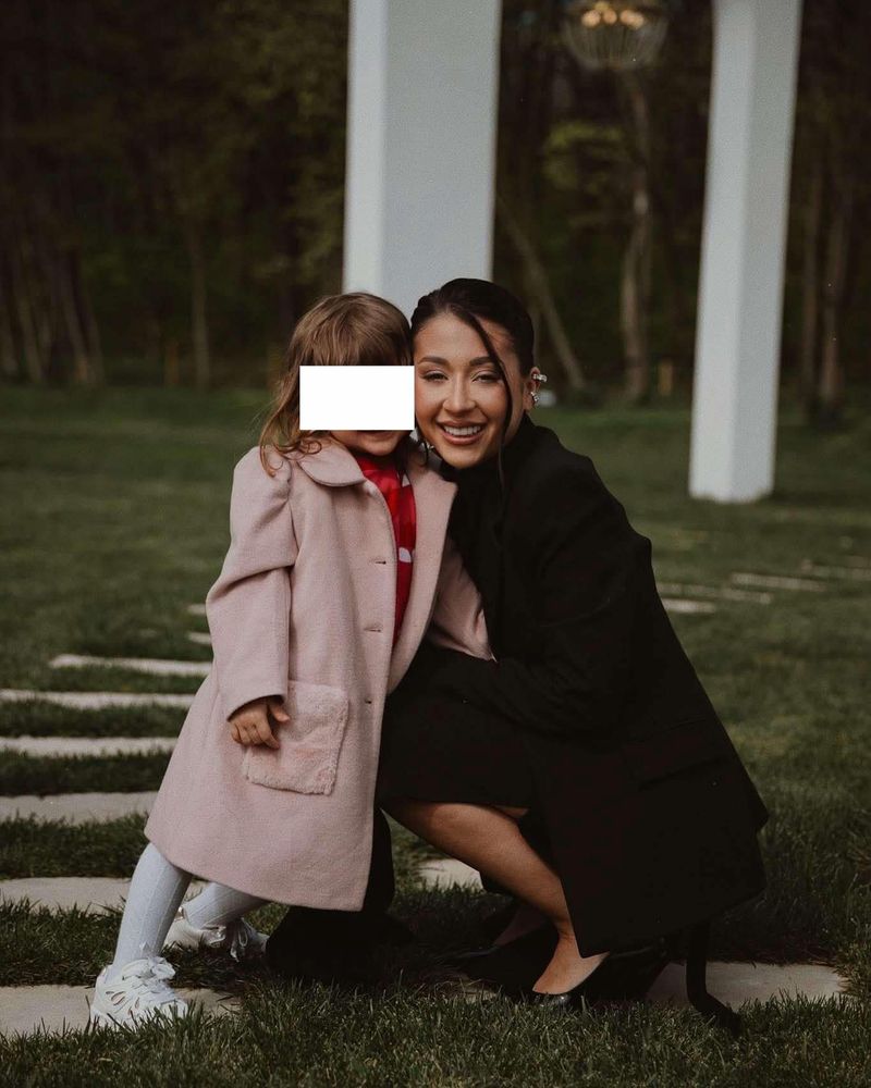 Nicole Cherry și fiica