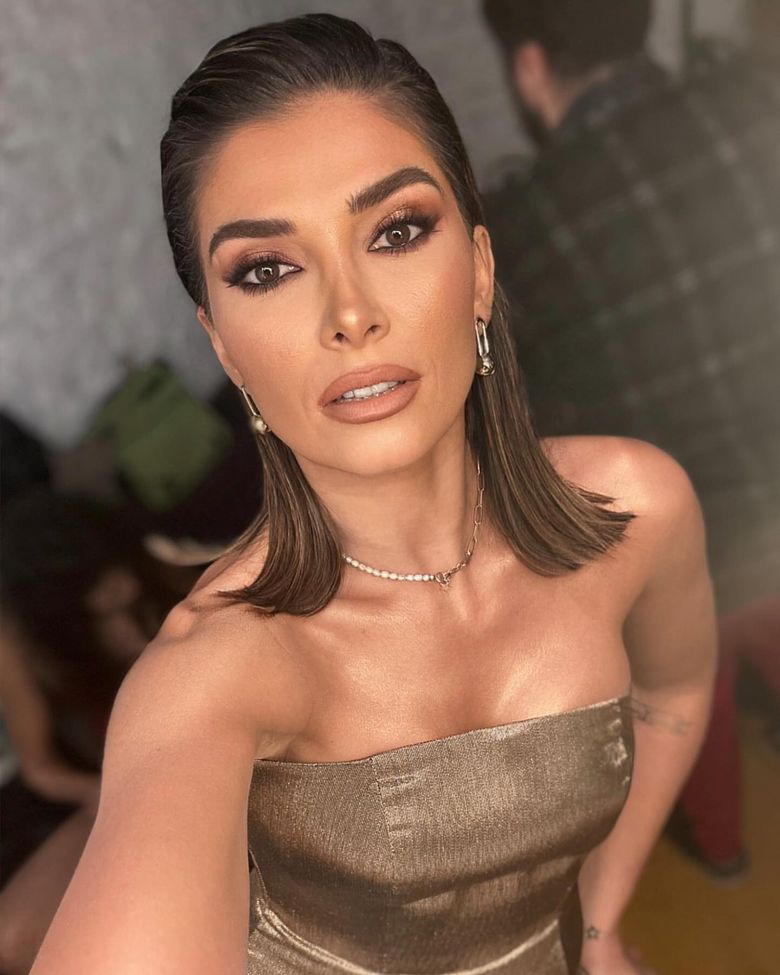 Cine este Alina Pușcaș. „Atunci când am fost la priveghi nu am fost atât de afectată. Pentru că deja trecusem prin procesul ăla de răcire.”