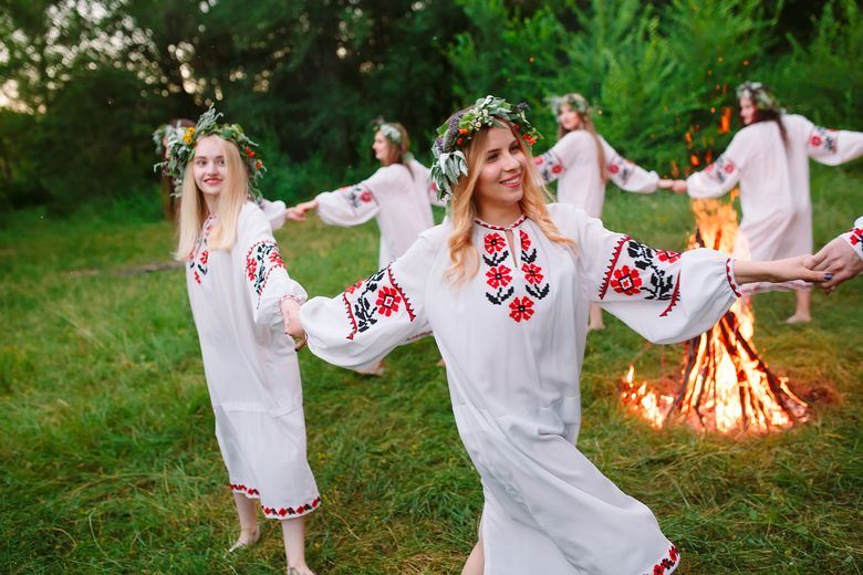 Ce se întâmplă în ziua de Rusalii 2025. Tradiții și obiceiuri care îți protejează casa și familia