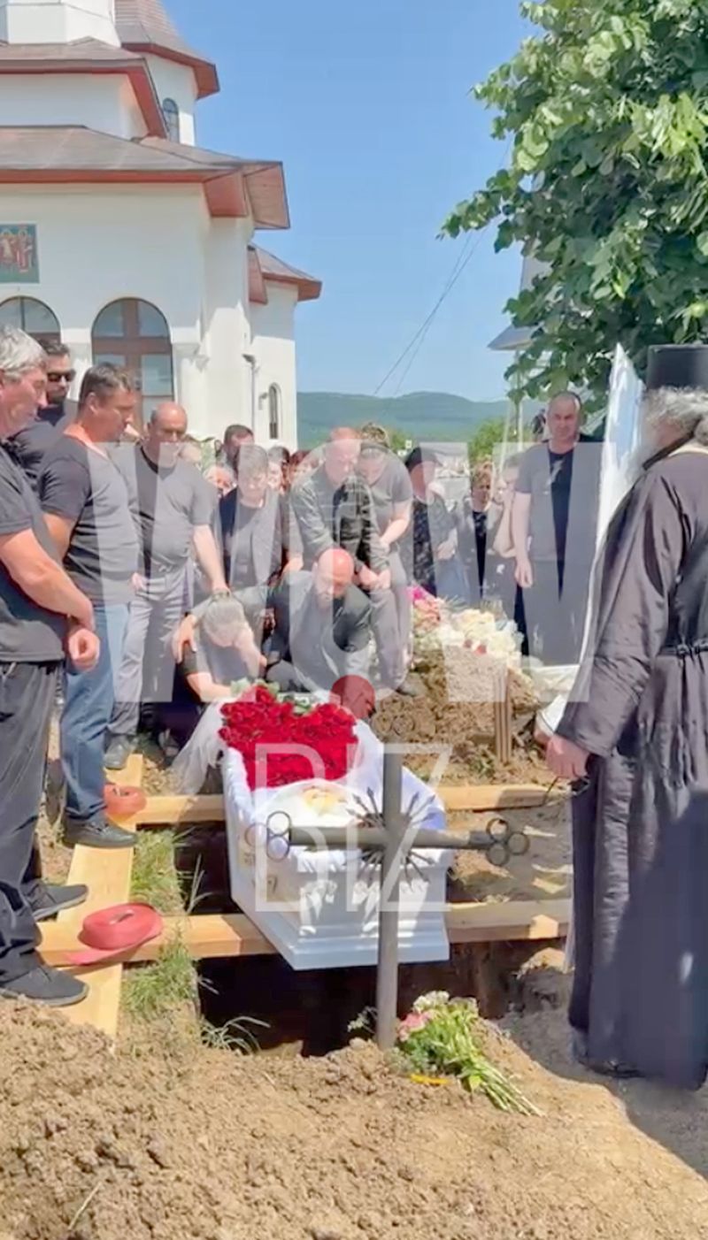 Înmormântare Teodora