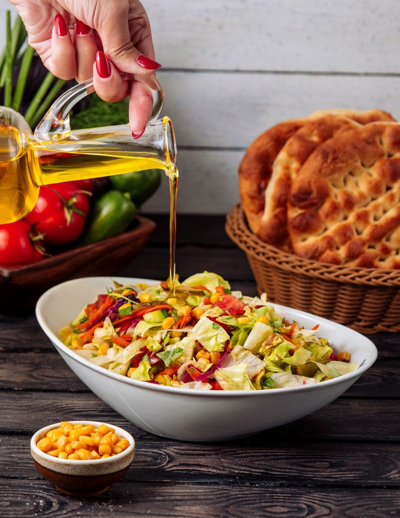 Ce se pune în salata de vară