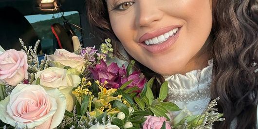 Cine este Carmen de la Sălciua. „Tot ce mă bucur e că am fost acea generație a văzut şi a văzut şi a simțit Sărbătorile.”