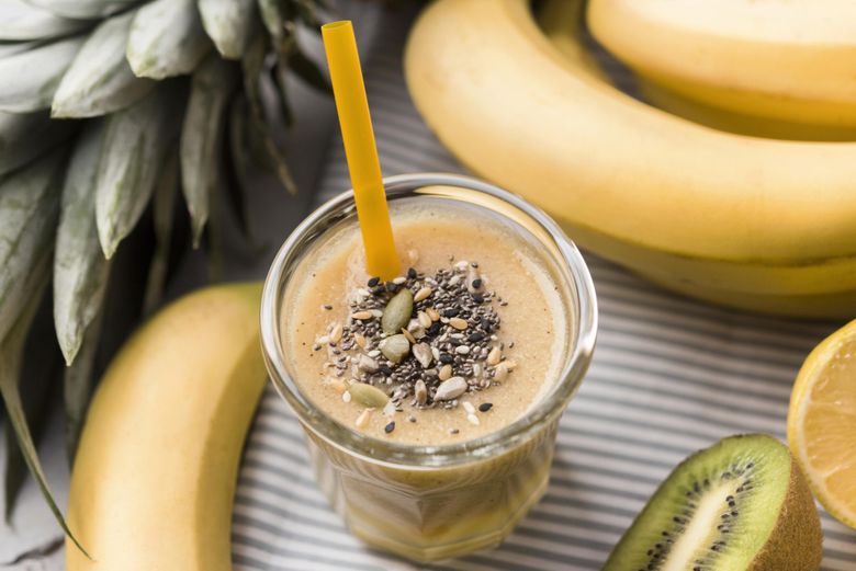 7 idei delicioase de smoothie-uri cu banane 7 idei delicioase de smoothie-uri cu banane. Rețete pe care le vei îndrăgi în sezonul cald