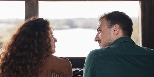 Genul de femeie pe care bărbații o caută ani de zile are aceste 5 trăsături