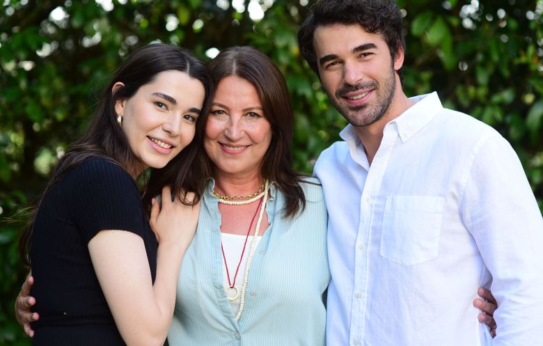 Actorii din “Minciuni de familie”, premiați la Festivalul de Film și Televiziune de la Benevento, Italia