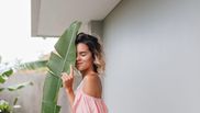 8 ținute în care să combini roz pudrat, în această lună de vară