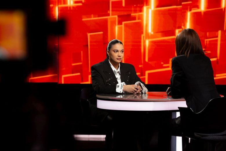 Cântăreața Betty Salam este invitata ediției de duminică a emisiunii “40 de întrebări cu Denise Rifai”