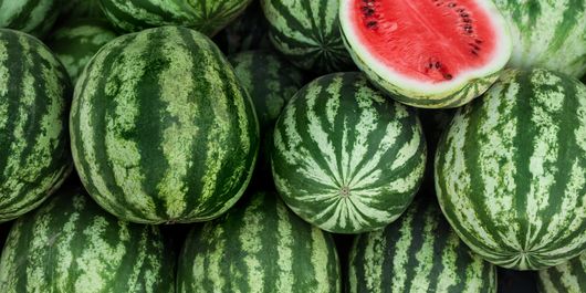 De ce trebuie să speli pepenele cu oțet înainte să îl consumi. Trucul care te poate scăpa de o mare problemă