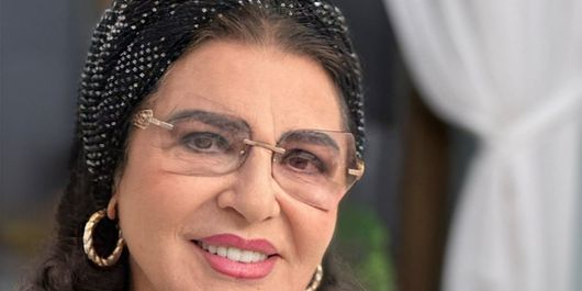 Cine este Irina Loghin. „Când eram mică mergeam după lemne. Ne trezea mama cu noaptea în cap să ne ducem după lemne, în pădure, la ora trei-patru, noaptea”