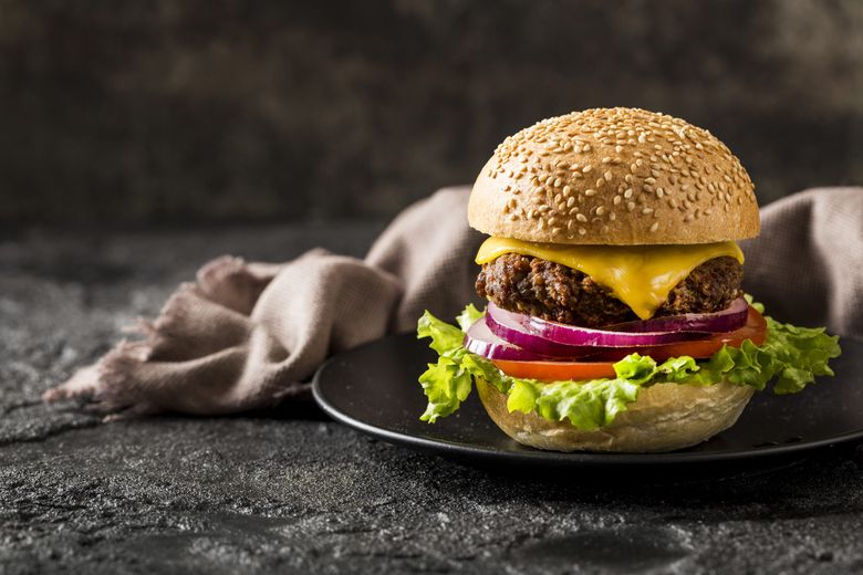 Cum să pregătești burgeri suculenți, fără să pornești grătarul? Încearcă acest truc și nu vei regreta!