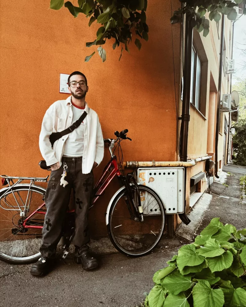 retelele de socializare