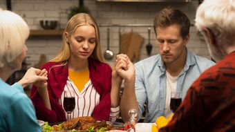 Adormirea Maicii Domnului 2025. Ce trebuie să împartă femeile, dar și ce trebuie să pună pe masă?