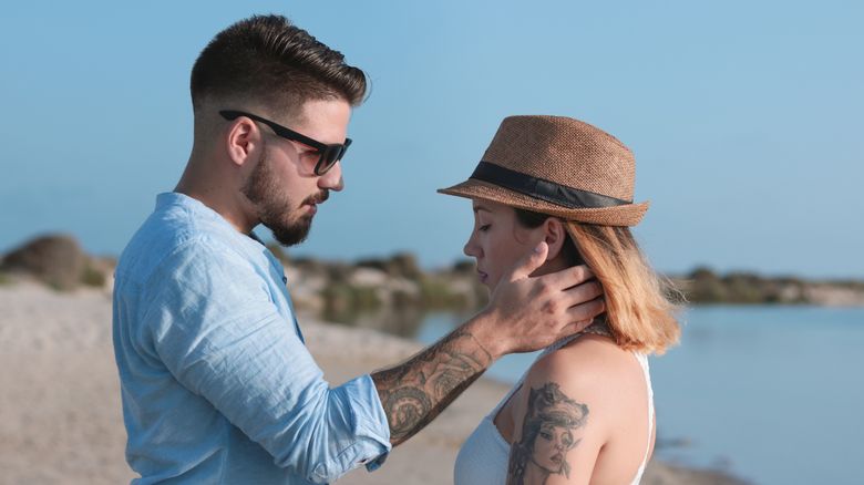 Cum îți dai seama că ești într-o relație nesănătoasă