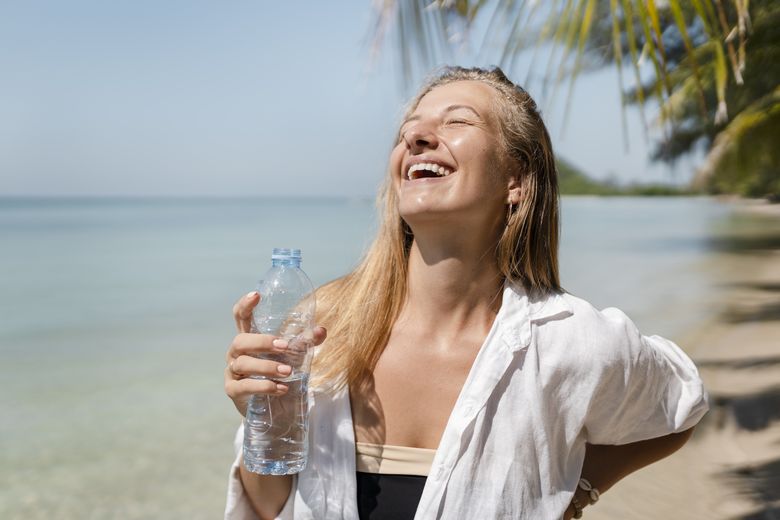 Trucurile care te ajută să rămâi hidratat pe tot parcursul zilei!