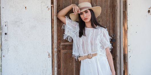 7 idei de ținute casual pentru finalul lunii august, 2025