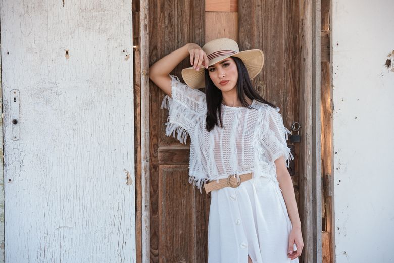 7 idei de ținute casual pentru finalul lunii august, 2025