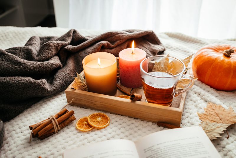 Cum îți influențează toamna starea emoțională și care sunt micile obiceiuri care ar putea să readucă echilibrul în viața ta