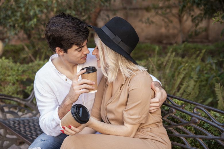 Horoscop 11 septembrie 2025. O zodie va avea parte de o surpriză neașteptată din partea persoanei iubite