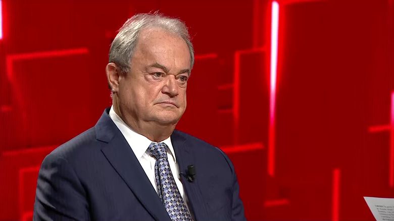 Vasile Blaga, invitat la "40 de întrebări cu Denise Rifai", duminica aceasta, de la 23:15 Vasile Blaga, invitat la "40 de întrebări cu Denise Rifai", duminica aceasta, de la 23:15