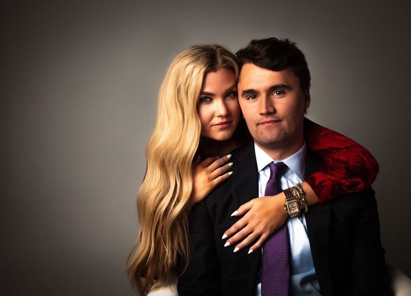 Cine este soția lui Charlie Kirk, "influencerul pro-Trump" ucis în Utah? Cei doi au 2 copii împreună! - KFetele