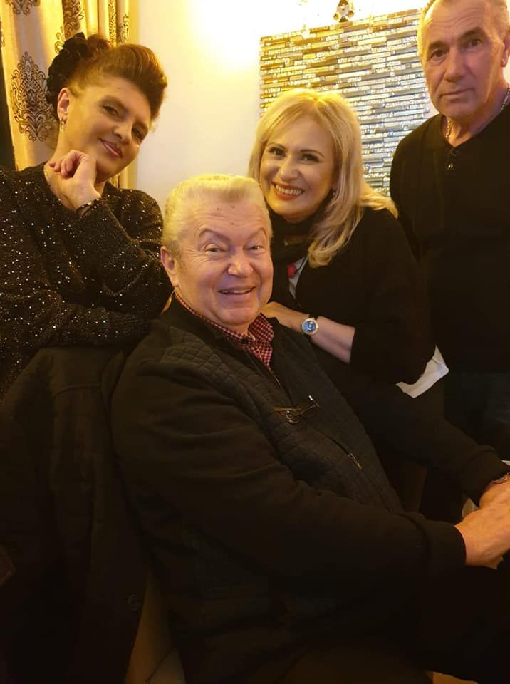 solisti de muzica populara