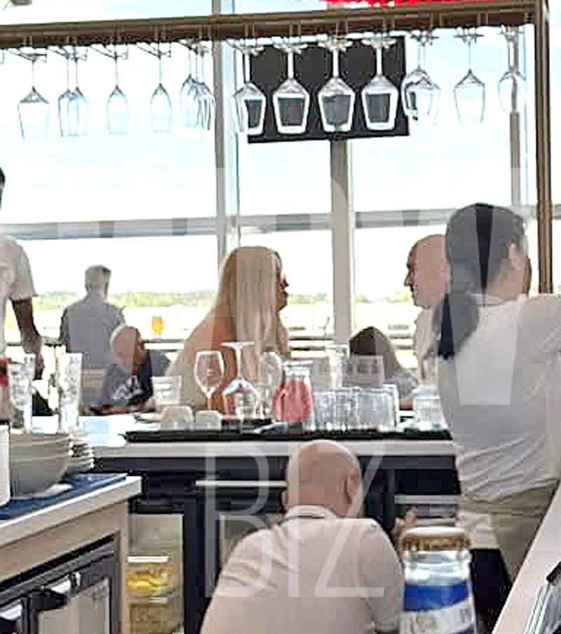 Cătălin Scărlătescu, &icirc;n prezența altei femei