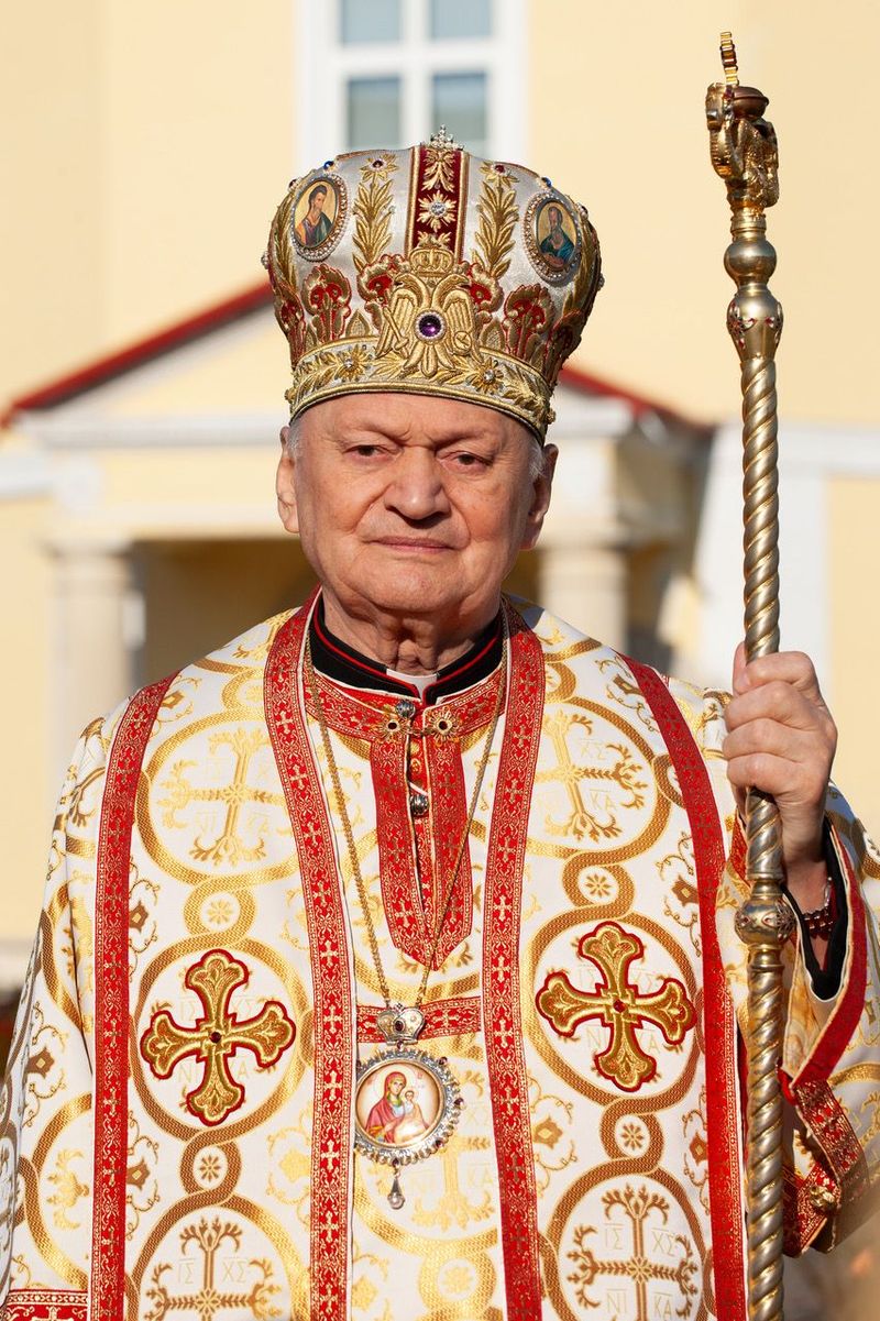 lucian muresan a murit