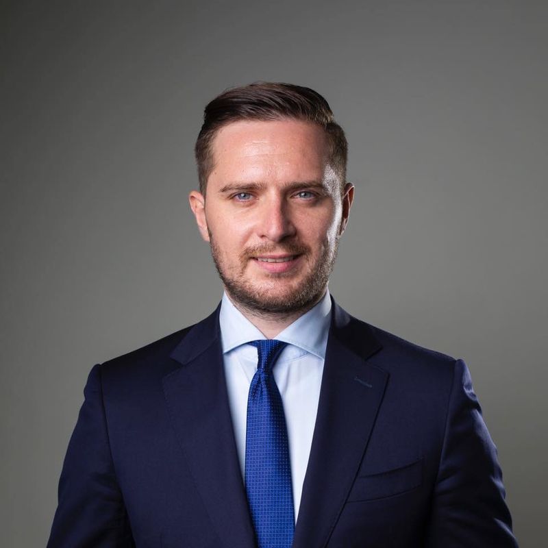 primarul general interimar