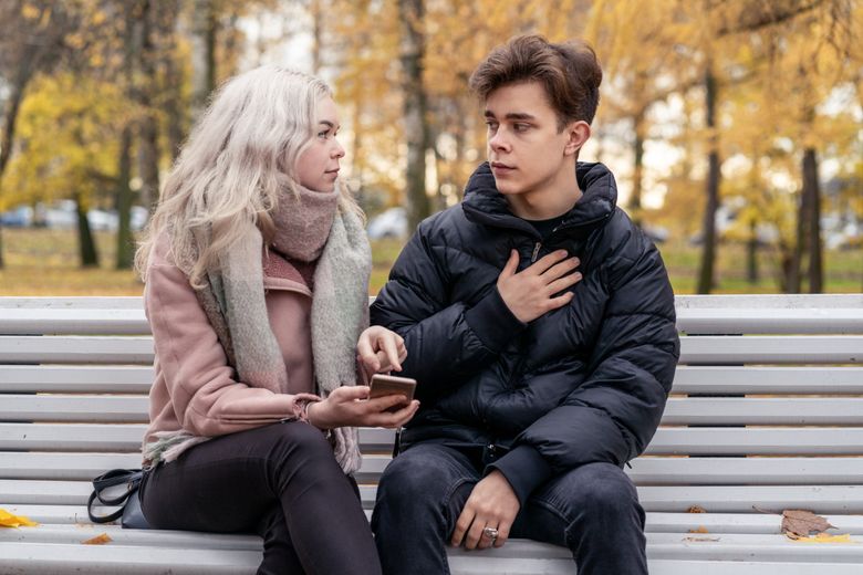 Horoscop 16 noiembrie 2025. O zodie are divergențe cu persoana iubită
