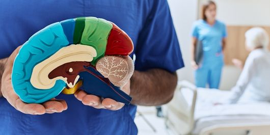 (P) Recuperare neurologică personalizată într-un spital: o abordare multidisciplinară pentru rezultate optime