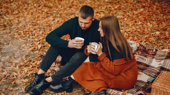 Horoscop 17 noiembrie  2025. O zodie va avea un conflict cu persoana iubită care ar putea să ducă la discuții mai incomode