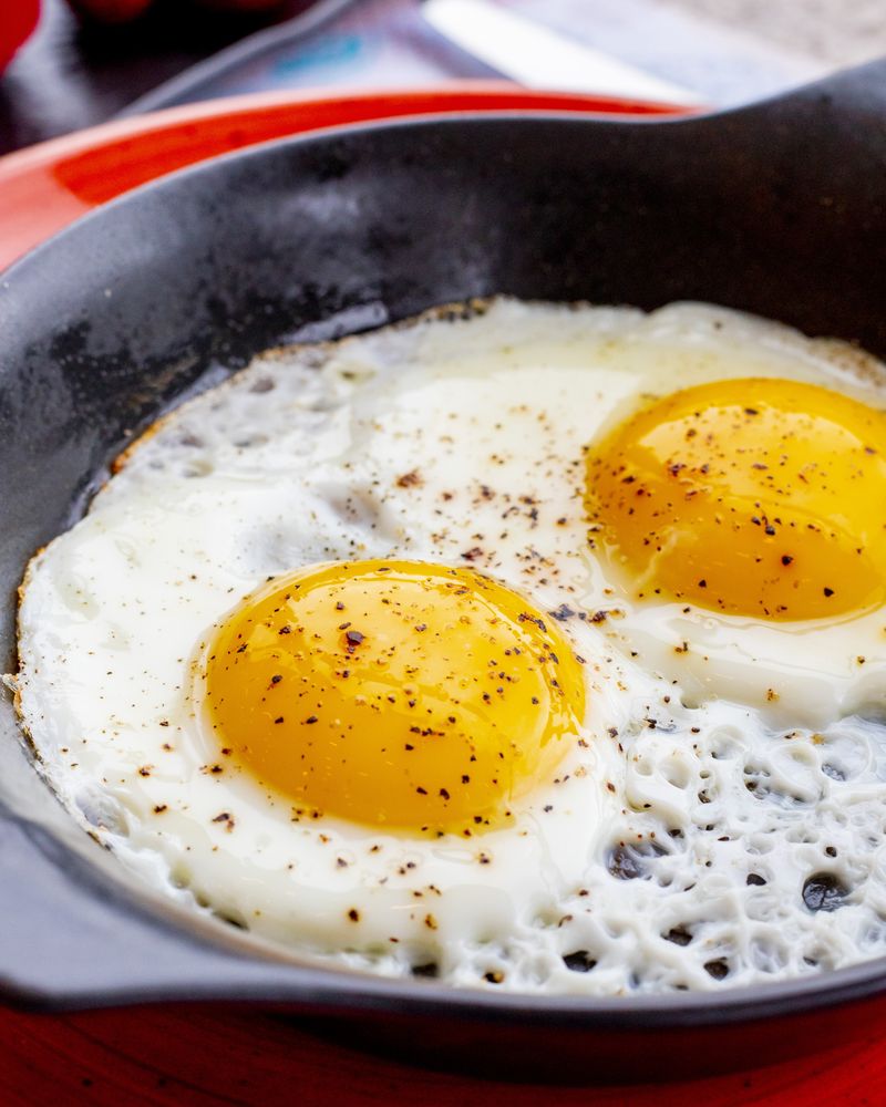 Cum se prăjesc carnea și ouăle corect