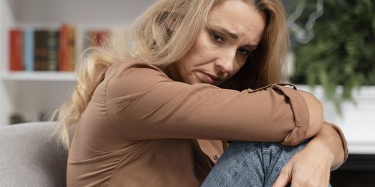 Horoscop 23 noiembrie 2025. O zodie este extrem de epuizată de tot ce se întâmplă în jurul ei și cere ajutorul pentru o situație