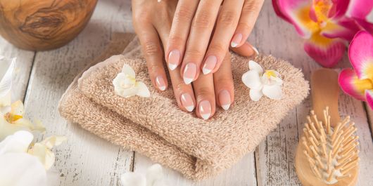 (P) Recomandări pentru îngrijirea unghiilor fragile
