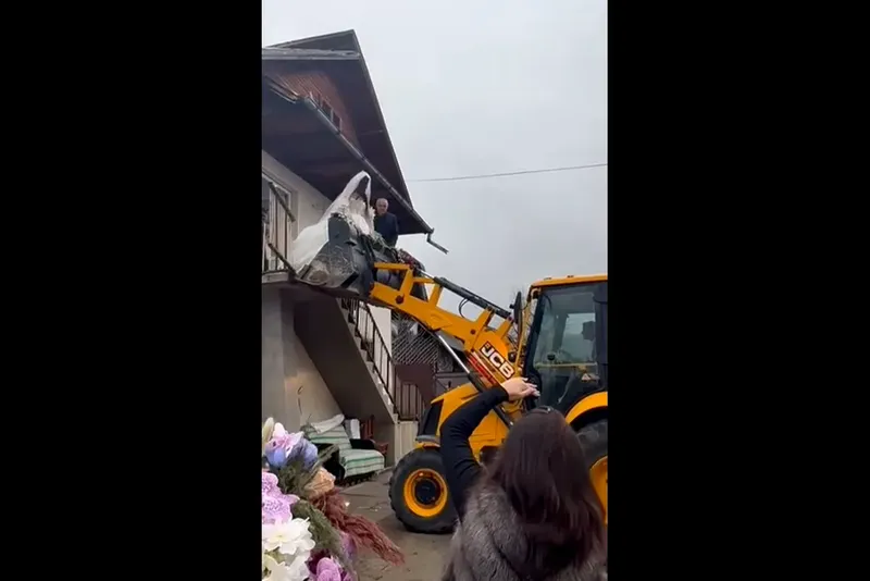 Mireasă luată cu exacavatorul