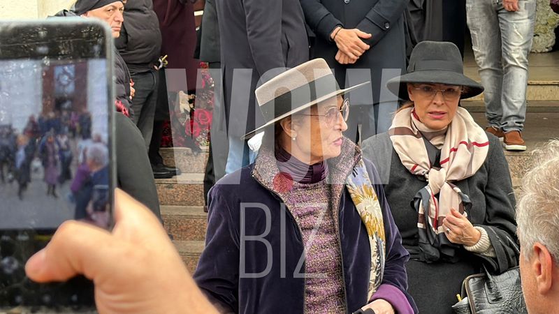 &Icirc;nmorm&acirc;ntare Elena Merișoreanu