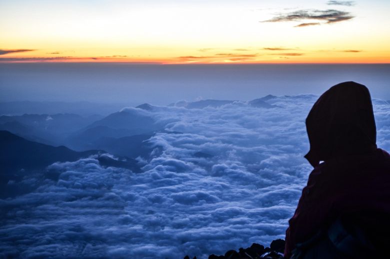 Satele de munte – liniște, aer rece și inimi calde