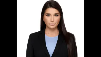 Cum arată Elena Băsescu și prin ce transformare a trecut fiica fostului președinte. Aceasta a fost prezentă la Nunta de Aur a părinților ei