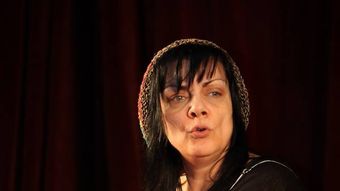 Carmen Tănase, despre cum a fost nevoită să urce pe scenă, deși mama ei era decedată. Confesiunile dincolo de cortină: „Mama nu ar fi vrut ca eu să stau acasă și să bocesc.”