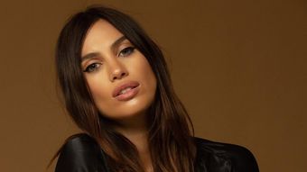 Alina Pușcău, despre o copilărie în care a resimțit foarte mult lipsa părinților! Cum a fost vedeta TV implicată într-un accident, la vârsta de doar 6 anișori? 