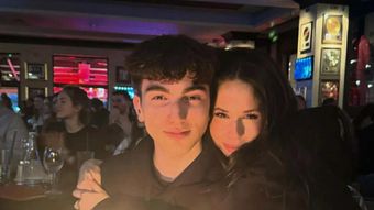 Fiica Andreei Marin s-a postat cu iubitul ei, George, la doi ani de relație. Vedeta le-a transmis și ea imediat un mesaj: „Vă iubește mami!”