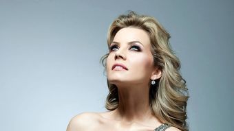 Monica Dascălu, despre singurătatea de sărbători. Ce spune prezentatoarea de știri și cum putem să scăpăm de acest sentiment: “Nu poți să faci față unei mulțumi, nu poți să-ți faci față ție.”