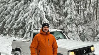 Culiță Sterp a ajuns la casa lui Moș Crăciun! Cum arată cabana în care va sta cu familia, în inima pădurii: “Cu imaginea asta dormim la noapte?”