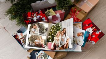 (P) Cum să creezi colțul perfect pentru fotografiile de Crăciun în casă