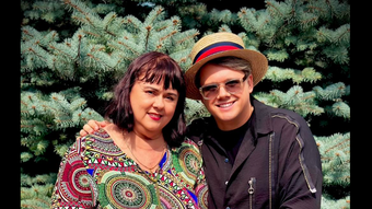 Mesajul lui Fuego pentru mama lui, care își sărbătorește ziua de naștere. Artistul i-a lăsat un gând emoționant, deoarece nu poate fi lângă ea: “Datorită ei am ajuns artist!”