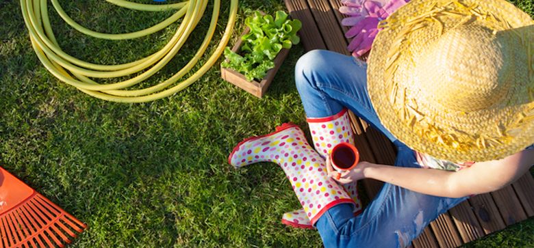 (P) 6 lucruri de care ai nevoie pentru întreținerea grădinii