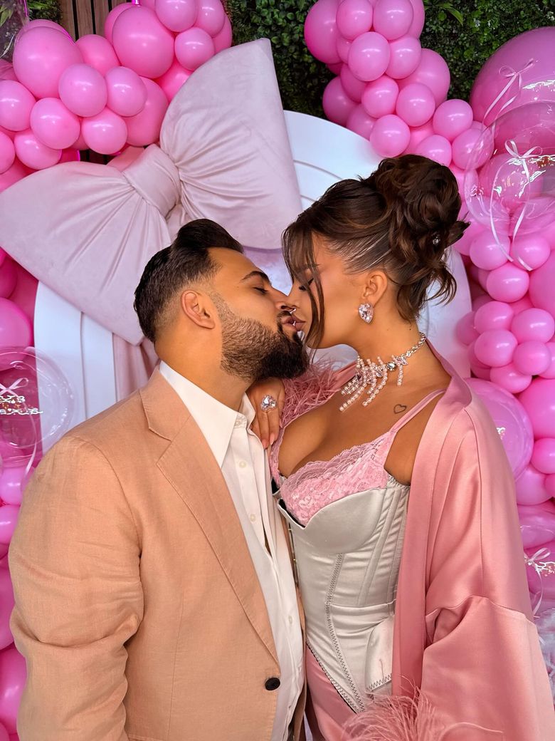 Lele și Andra Volos