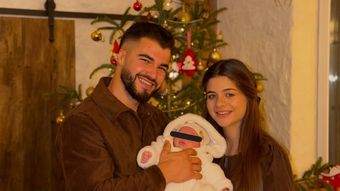 Iancu Sterp a postat primele fotografii cu bebelușul, pe rețelele de socializare! Mezinul familiei Sterp are acum familia în formulă completă: 