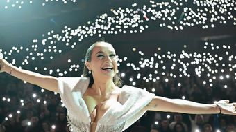 Unde a prins-o Revelionul pe Vlăduța Lupău? Soacra artistei i-a lăsat multe bunătăți acasă, de care s-a bucurat odată ce a ajuns! 