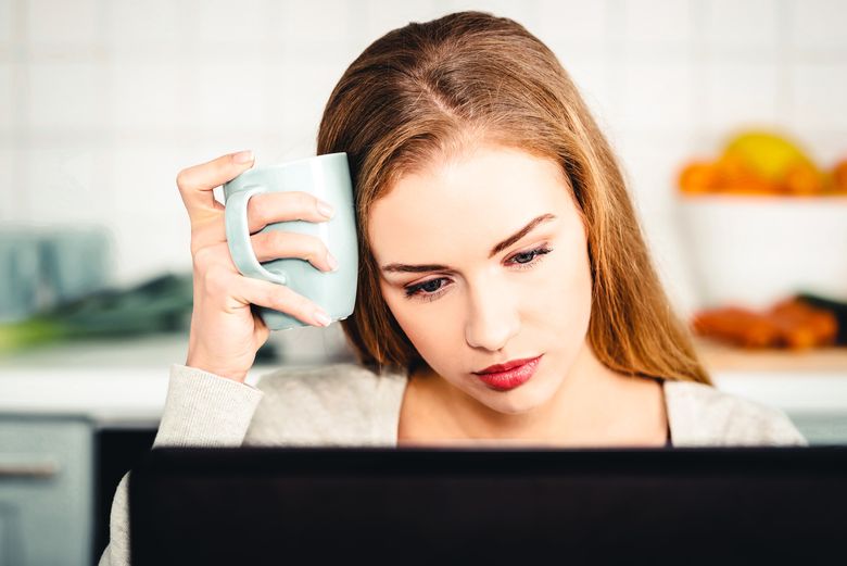 „Am stat căministă cu 6 paturi din alea de fier, cu grilaj, ca de spital! O singură baie pe hol la 11 camere și în baia aia erau și fete și băieți.” Mirela Vaida, povești din perioada studenției